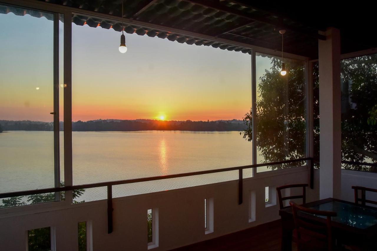 Villa Araliya Hikkaduwa Buitenkant foto