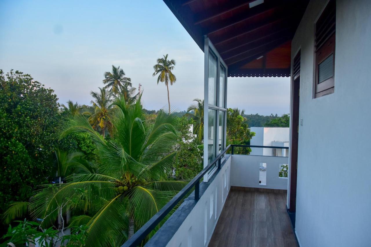 Villa Araliya Hikkaduwa Buitenkant foto