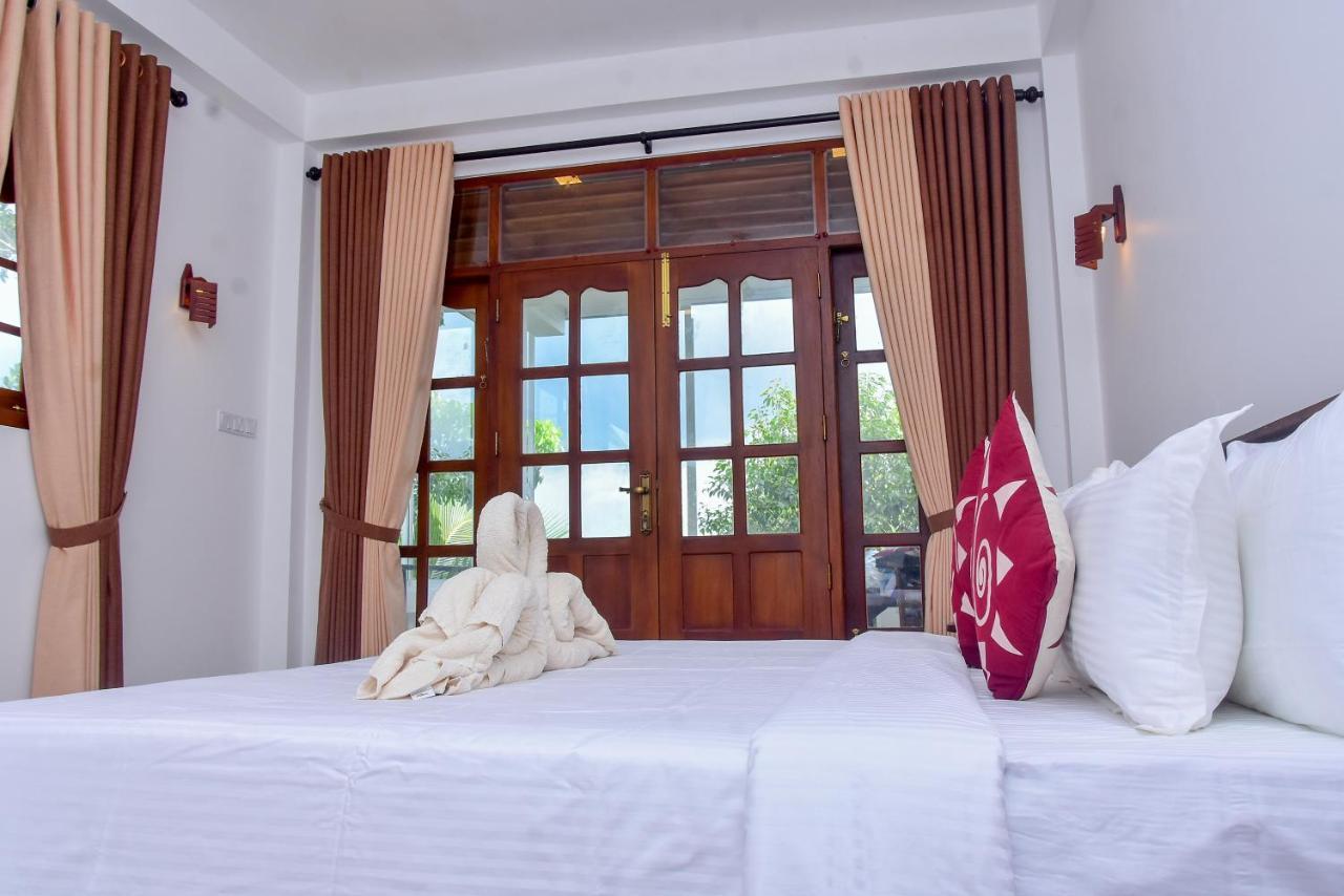 Villa Araliya Hikkaduwa Buitenkant foto