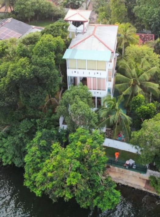 Villa Araliya Hikkaduwa Buitenkant foto