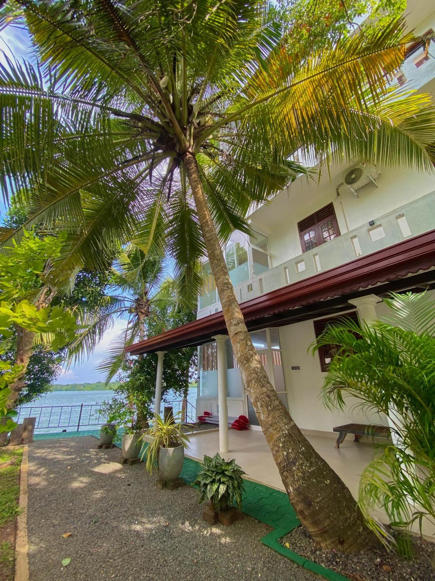 Villa Araliya Hikkaduwa Buitenkant foto